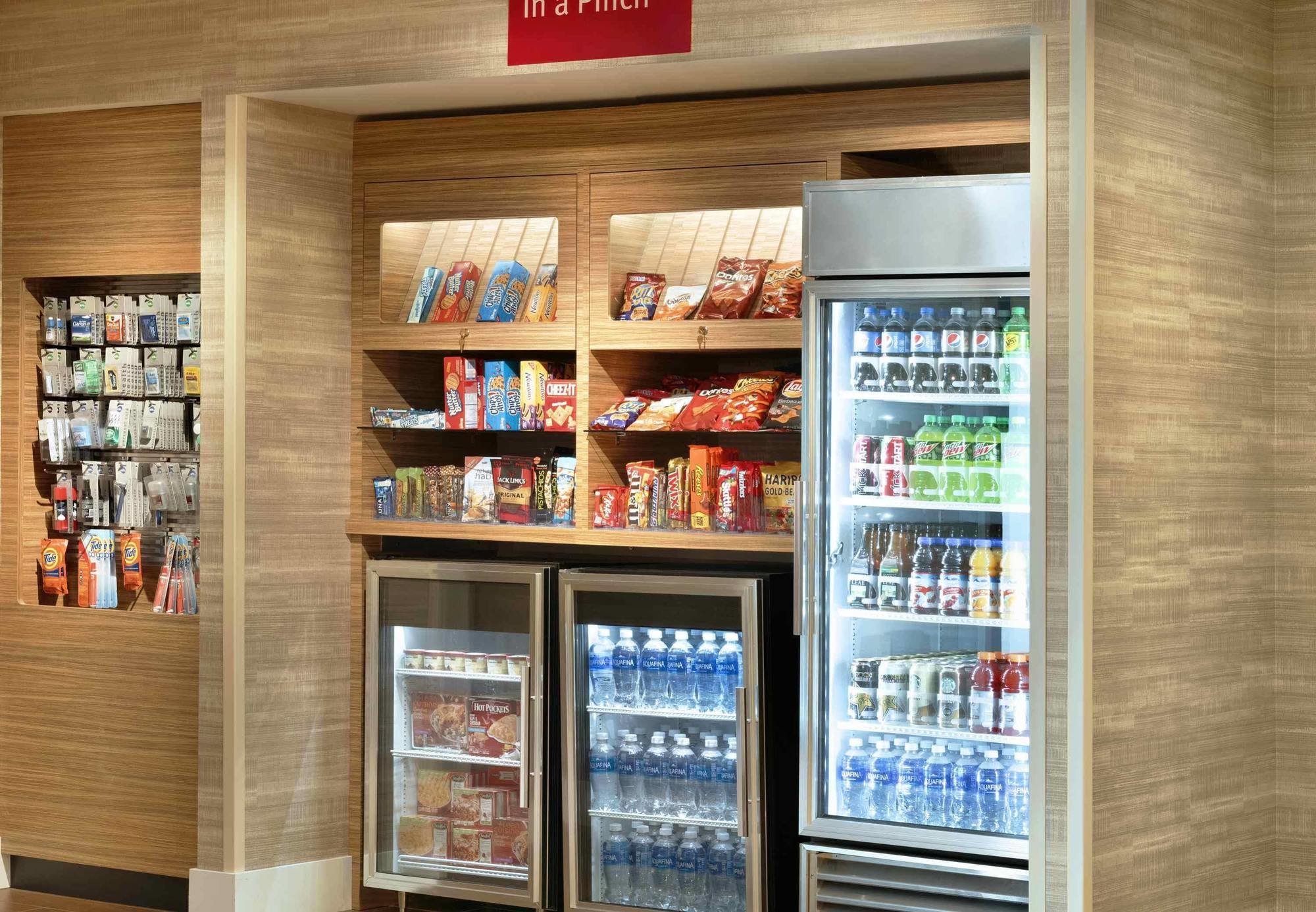 Towneplace Suites By Marriott Pittsburgh Airport/Robinson Township Extérieur photo